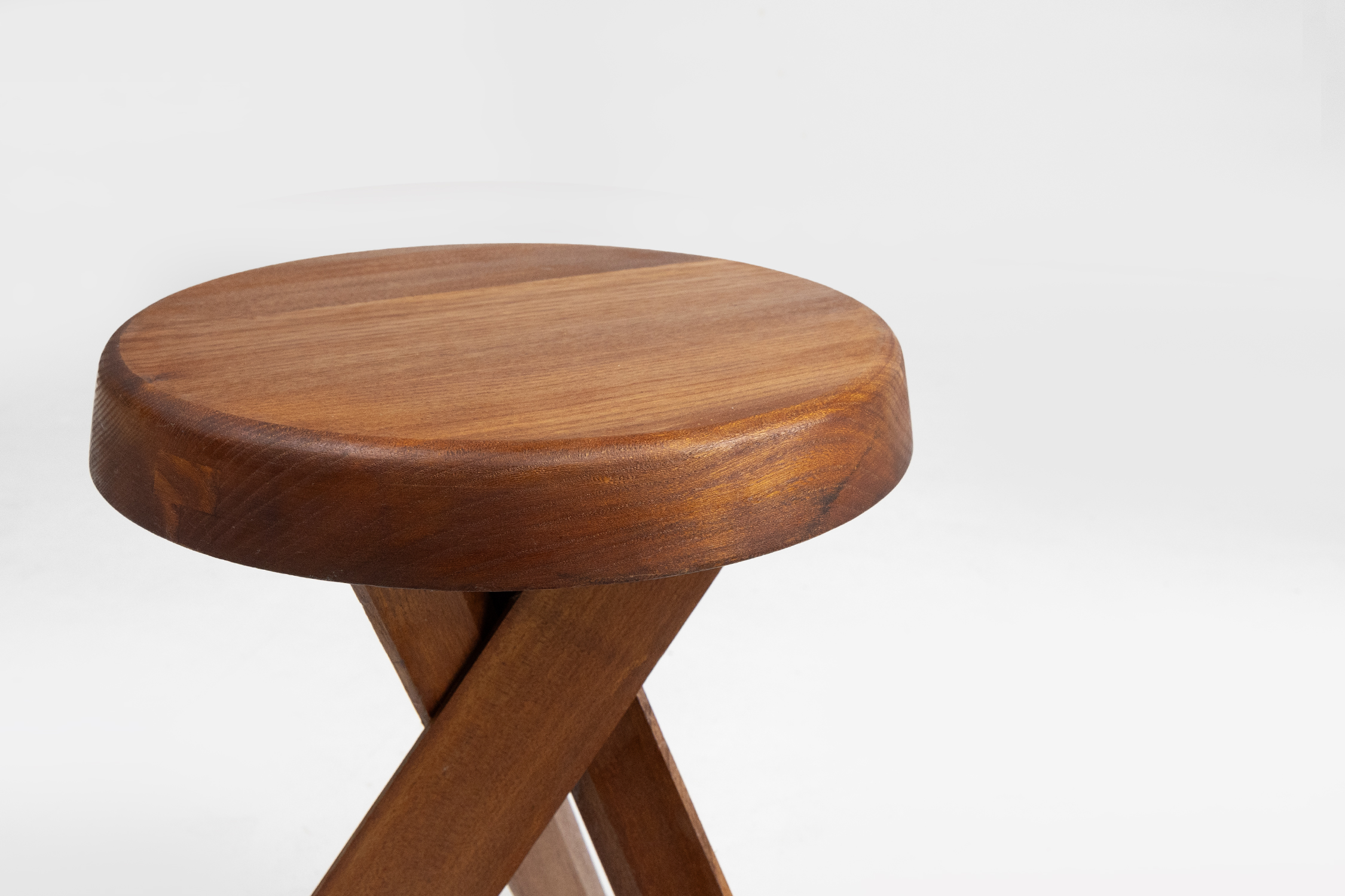 Iconic Pierre Chapo model S31 stool in elm wood, France 1974thumbnail